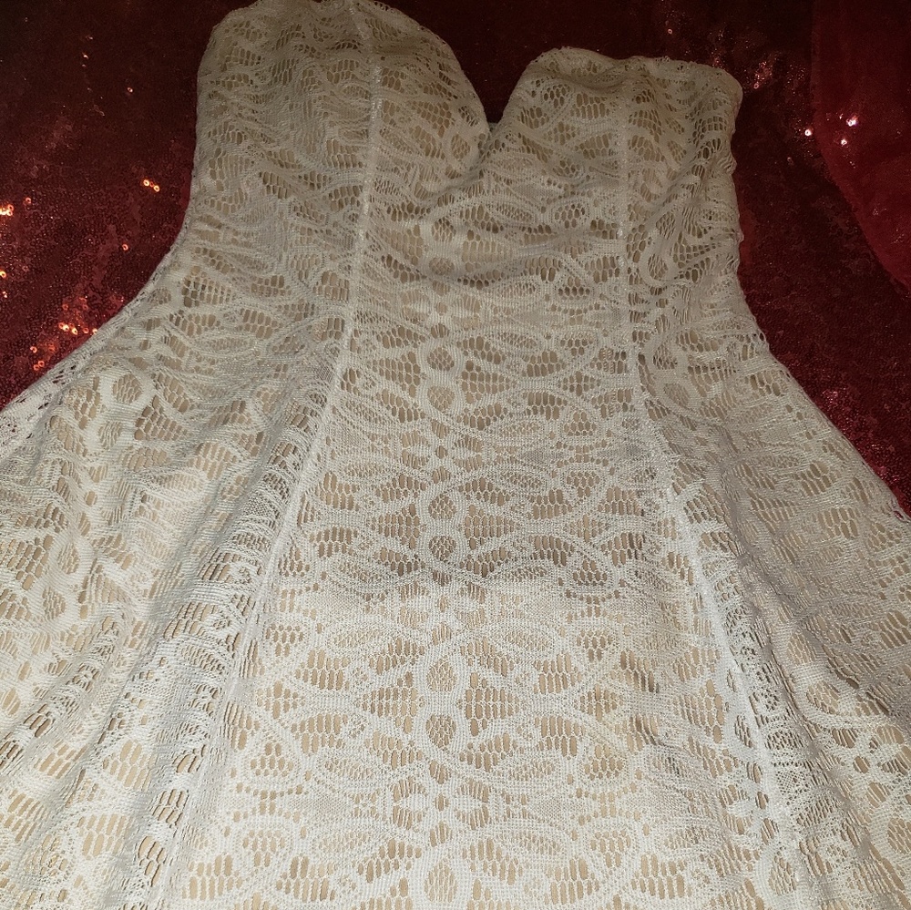 Beautiful 🥰 White and tan croquette dress